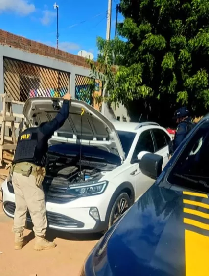 PRF recupera SUV roubado no Rio de Janeiro durante abordagem em Luís Eduardo Magalhães