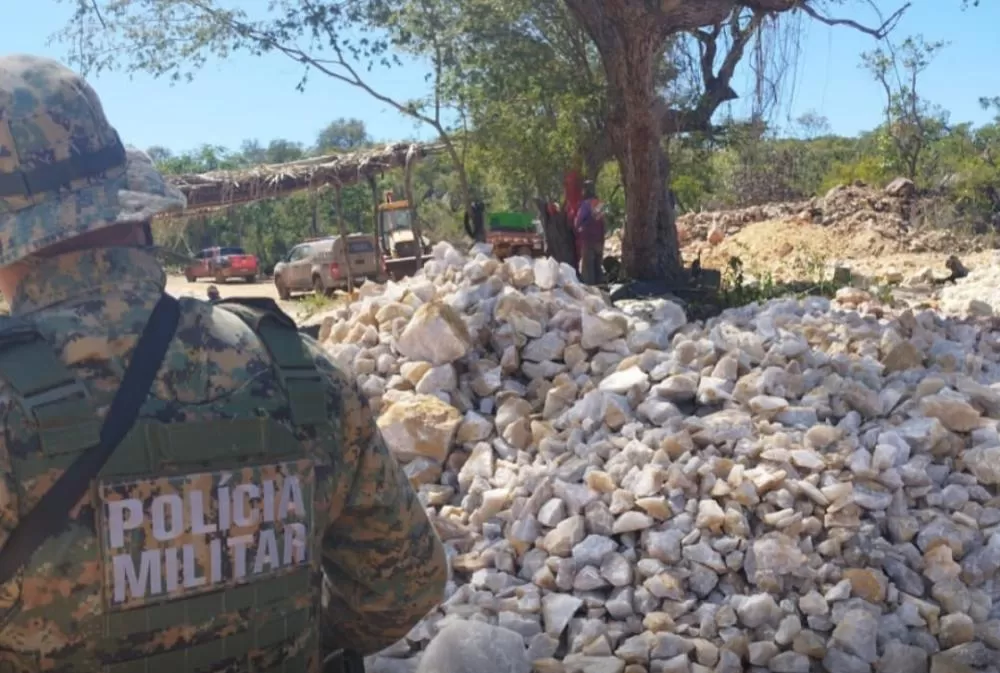 Ação da CIPPA/Lençóis desmonta garimpo ilegal em Oliveira dos Brejinhos