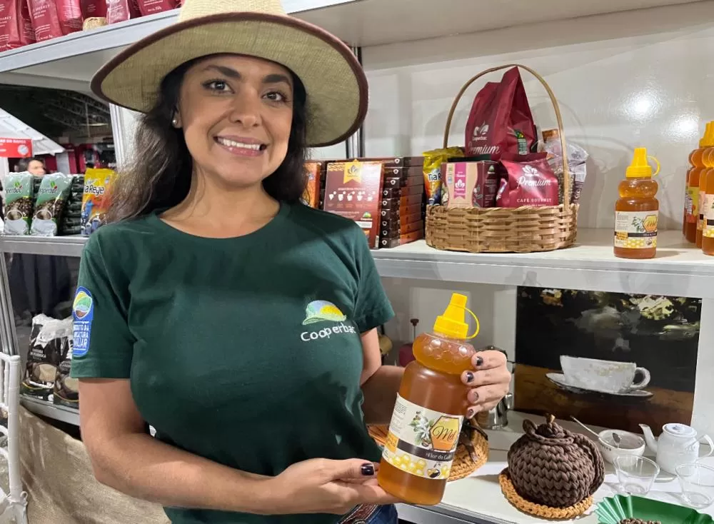 Cafeicultores e apicultores se unem em Barra do Choça para lançar novo mel Flor do Café