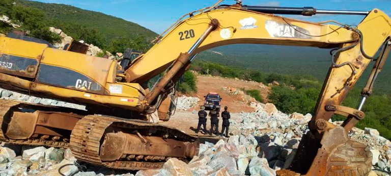 Oliveira dos Brejinhos: PF deflagra operação contra crimes de mineração ilegal