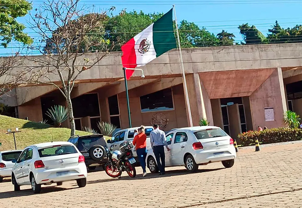 Escolinha de Futebol Ajax divulga carta aberta à população brumadense após negativa de vistos para o México Cup