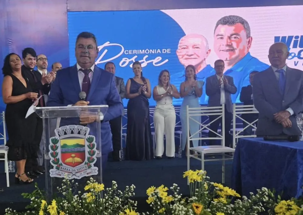 Wilson do Café e Walter Pereira tomam posse como prefeito e vice de Barra da Estiva