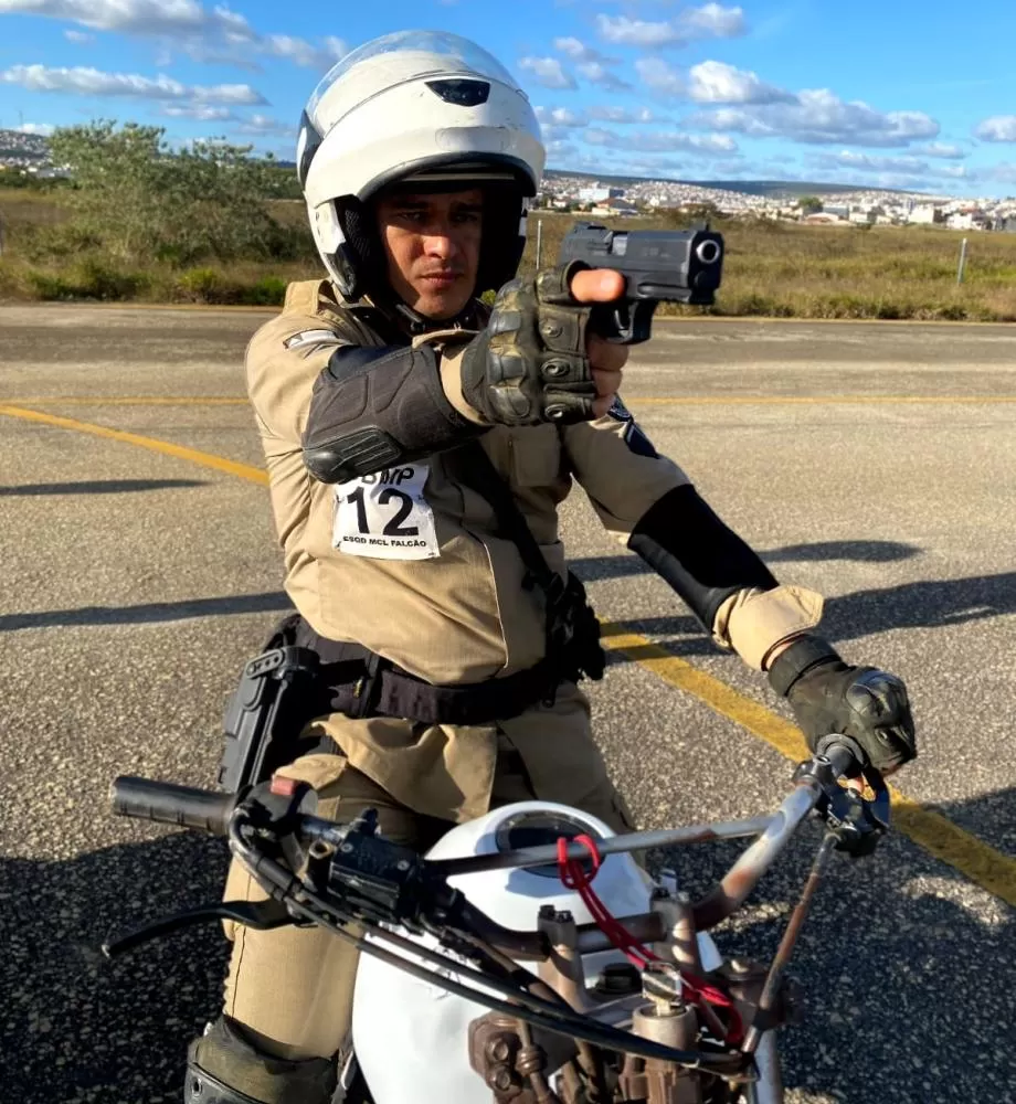 Militar da 46ª CIPM conclui com êxito o Curso Básico de Motociclista Policial em Vitória da Conquista