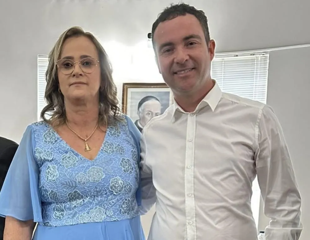 Fabrício Abrantes prestigia posse de Joanina Sampaio em Livramento