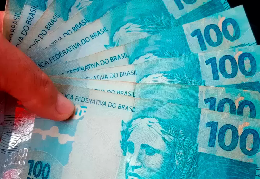 Salário mínimo passa para R$ 1.518 a partir desta semana