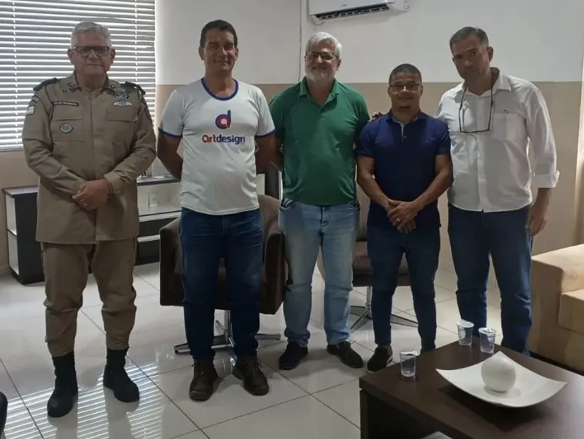 CDL de Brumado reforça parceria com o 24º Batalhão da Polícia Militar em reunião com novo comandante