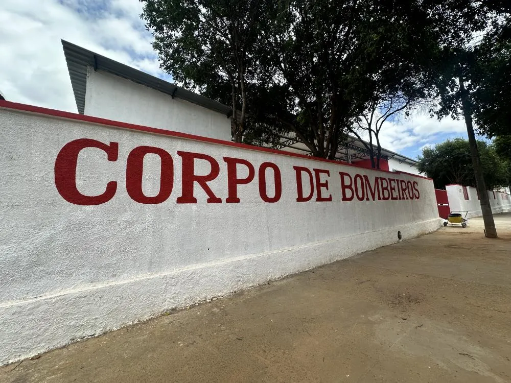 Guilherme Bonfim cumpre promessa feita em Janeiro e Corpo de Bombeiros será inaugurado em Brumado