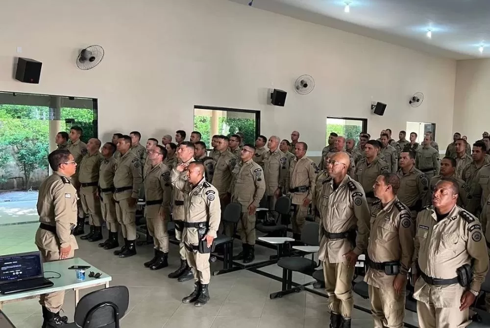 46ª CIPM/Livramento: Maj PM Wagner Rocha realizou Parada Militar com todo o efetivo da Unidade