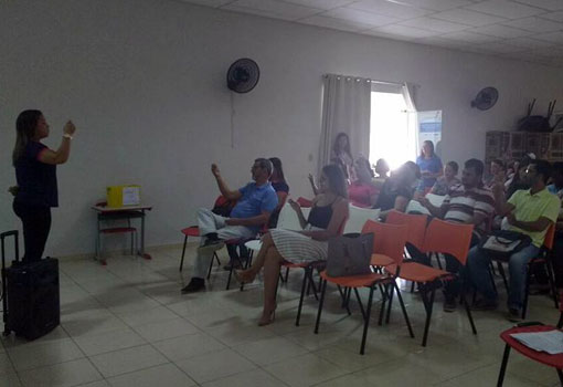 Aracatu: Secretaria de Educação realiza reunião para apresentação do NAPE