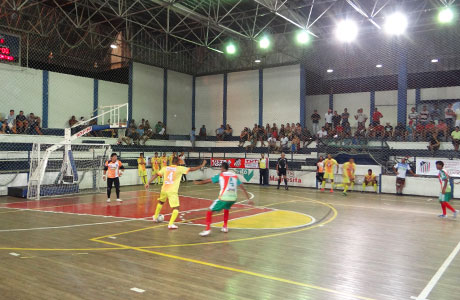 Ibar e Juventude decidirão o Campeonato Brumadense de Futsal 2013