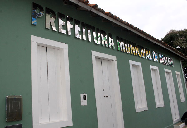Prefeitura de Aracatu emite nota de esclarecimento a cerca do Concurso Público 