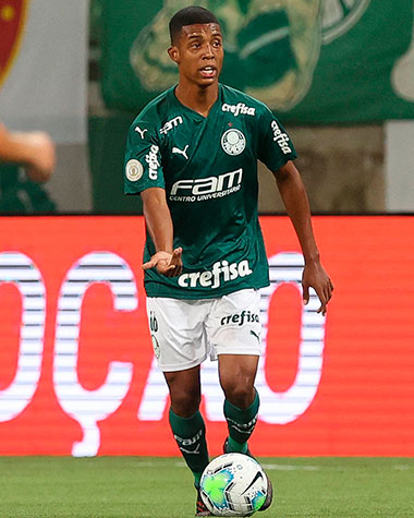 Brumadense Vanderlan Barbosa estreia no profissional do Palmeiras